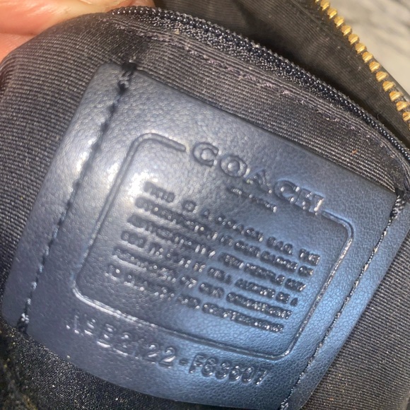 Coach Bag - Picture 4 of 7